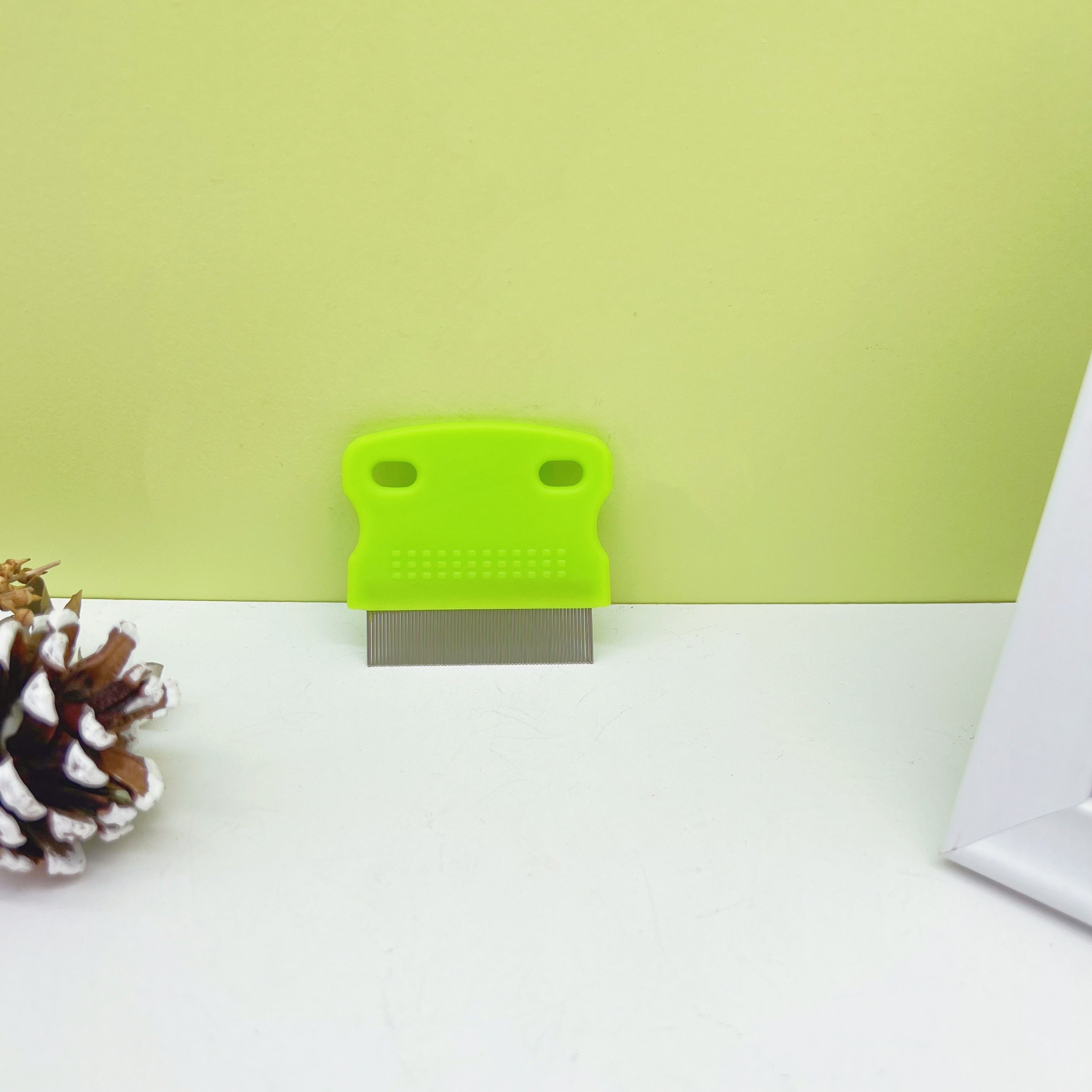 All-Breed Dog Grooming Comb: Flea & Tick Removal, Coat Shine, Gentle on Skin - The Ultimate Grooming Solution