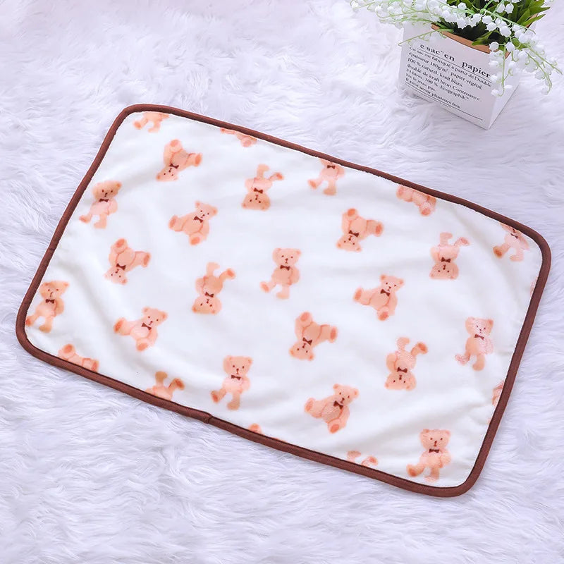 Winter Dog Footprint Blanket Soft And High Quality Flannel Pet Blanket Cat Bath Towel Dog Sleep Blanket Paw Print Pattern PetPad