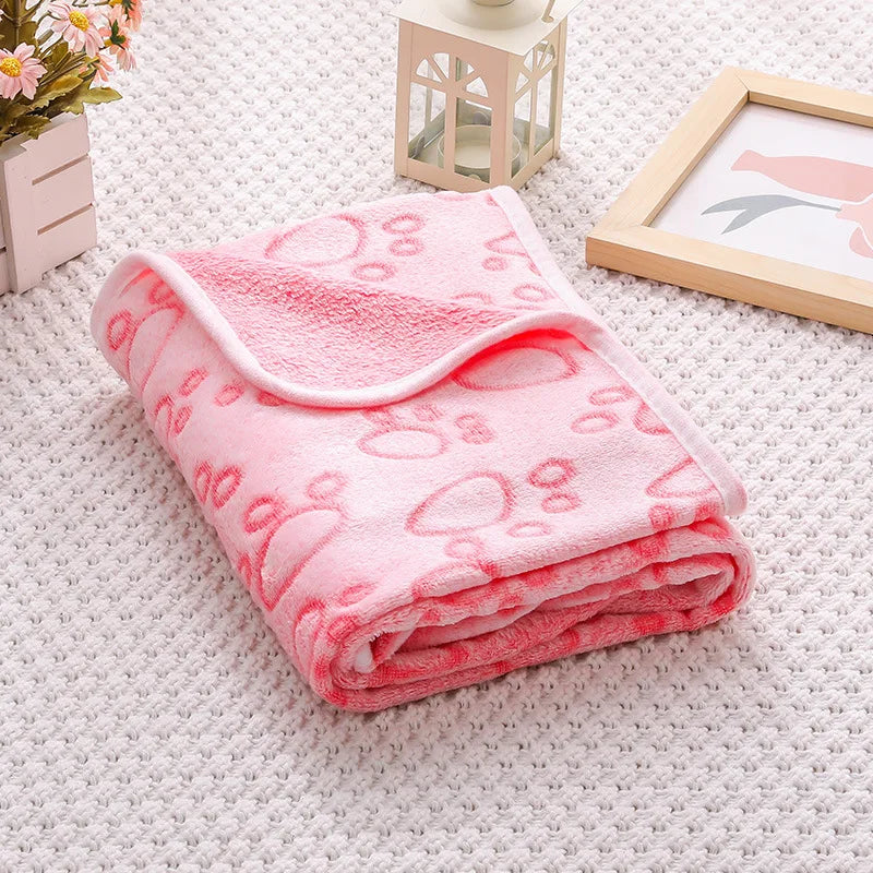 Ultra Soft Fluffy High Quality Pet Blanket Cute Cartoon Pattern Pet Mat Warm and Comfortable Blanket for Cat Dogs Cat Bath Towel